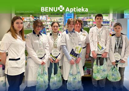 Ēnu dienas ietvaros 49 skolēni iepazīst farmaceita darbu BENU Aptiekās