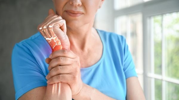 Stipri kauli mūža garumā: kā mazināt osteoporozes riskus?